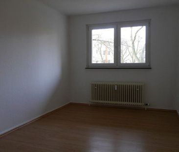 Schöne Wohnung: günstig geschnittene 3-Zimmer-Wohnung - Foto 2