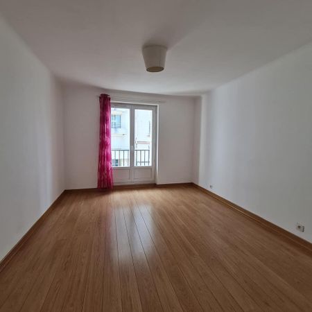 Location Appartement 3 pièces 77m² - Photo 5