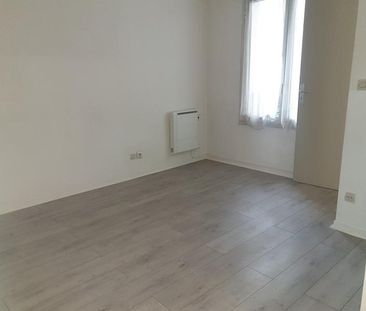 Appartement à Louer à LILLE 710 € - Photo 2