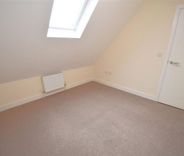 3 bedroom terraced house to rent - Photo 5