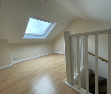 3 bedroom End Terraced House to let - Photo 2