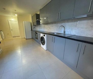 Chester Road North, Kidderminster - Photo 6