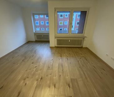 Renovierte 3-Zimmer-Wohnung mit Balkon in Varel! - Photo 6