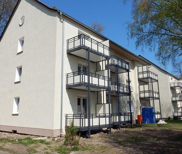 Kernsanierte 2,5-Zi.-Wohnung mit Dusche und Balkon - Foto 1