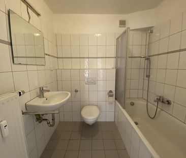 Neuss – zentraler geht’s nicht! 2 Zimmer Dachgeschosswohnung mitten... - Foto 4