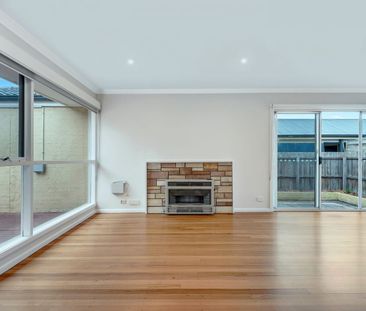 Three-Bedroom Comfort Opposite Shops in a Central Ocean Grove Location - Photo 3