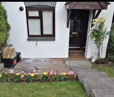 Modern Two Bedroom Terraced House to Rent in Lower Earley, Reading - Photo 2