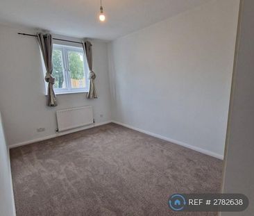 3 bedroom semi-detached house to rent - Photo 6