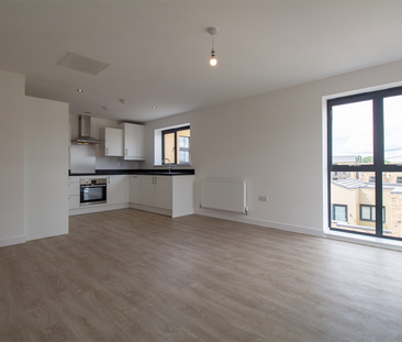 2 bedroom penthouse to rent - Photo 6