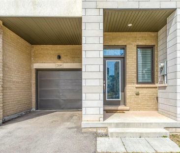 For Lease - 209 Fowley Drive, Oakville, Ontario - Photo 3