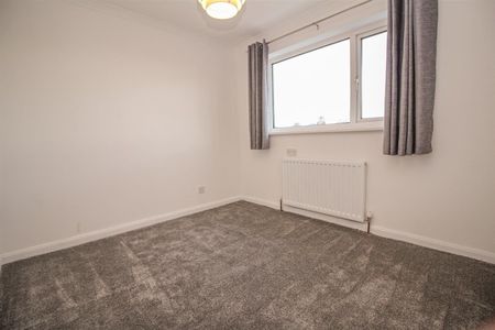 3 Bedroom House - Semi-Detached - Photo 5