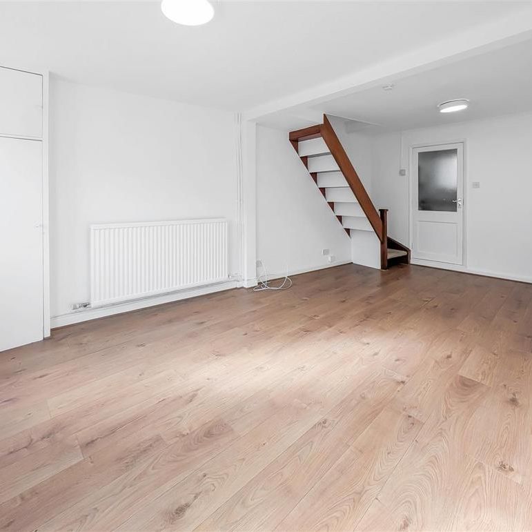 2 bedroom end of terrace house to rent - Photo 1