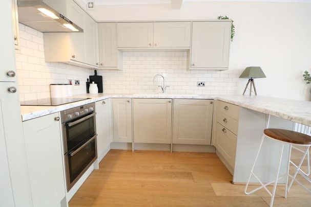 2 bedroom maisonette to rent - Photo 1