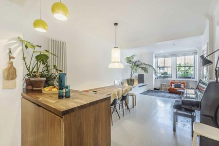 4 bedroom detached house to rent - Photo 2