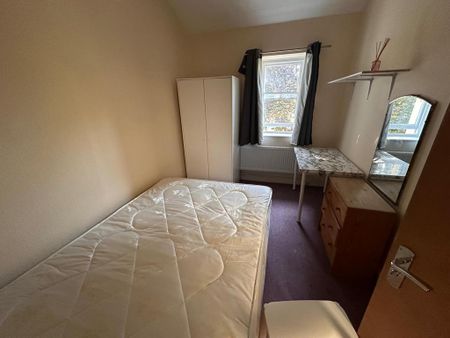 5 bedroom flat to rent - Photo 5