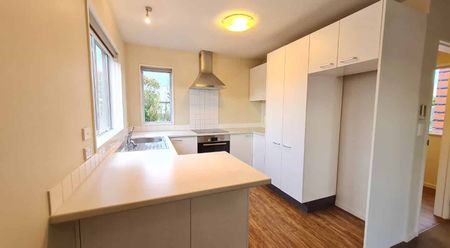Woolston - 2 Bedroom - Photo 3