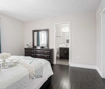 For Lease - 15 Vanhorne Close, Brampton, Ontario - Photo 4