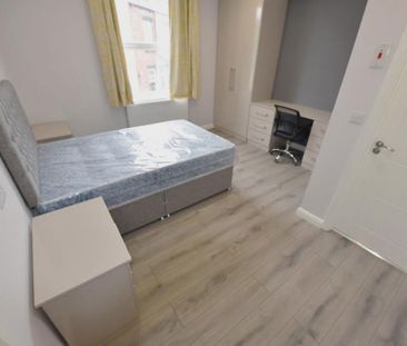 2 bedroom flat to rent - Photo 6