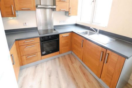 2 bedroom flat to rent - Photo 5