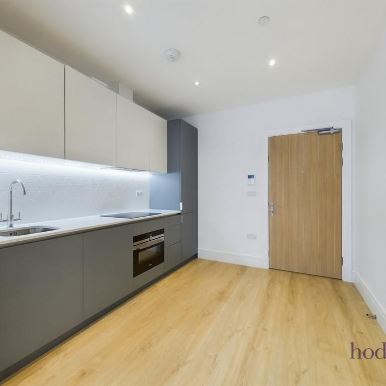 Studio to rent - Photo 1
