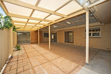 Beautiful Family Home with Solar System - Photo 3