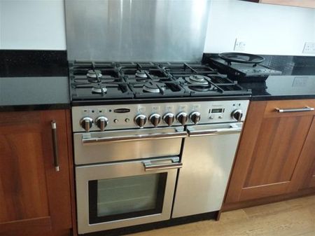 3 bedroom detached house to rent - Photo 3