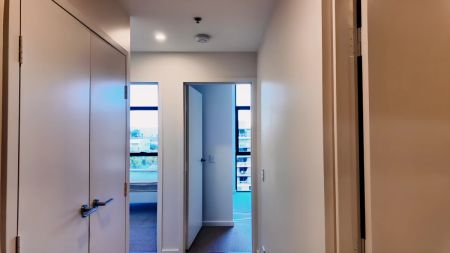 1 Hutchinson Walk, Sydney - Photo 4