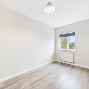 Shifford Crescent, Shifford Crescent, - Photo 2