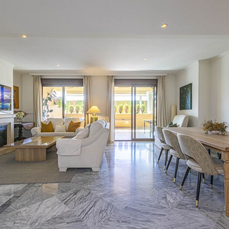 Apartamento planta baja en alquiler en Marbella, Marbella - Photo 1