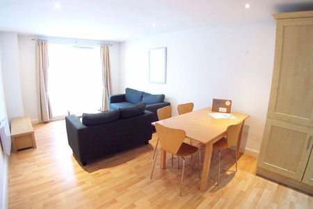 2 bedroom apartment to rent - Photo 2