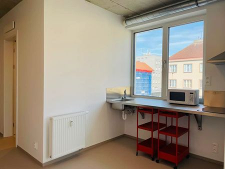 Pronájem nového nevybaveného moderního bytu 4+1, 67,7 m2 v centru Hradce Králové na Gočárově třídě - Фото 3