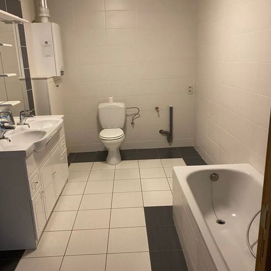 Appartement te huur - Photo 1
