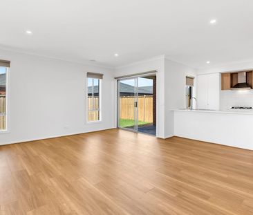 Family Home - Photo 2