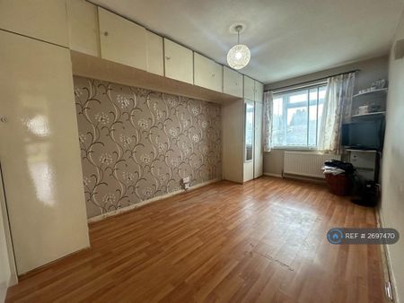 2 bedroom maisonette to rent - Photo 3