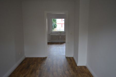 Ältere und ruhige Mieter erwünscht ! Schöne Wohnung im EG mit Balkon und Gartennutzung! - Photo 2