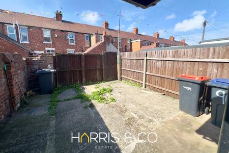 3 bedroom terraced house to rent - Photo 4