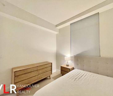Condo in West Vancouver, BC - Photo 3