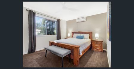 🏡 Seaside Sanctuary - Walk to Beach! - Photo 4