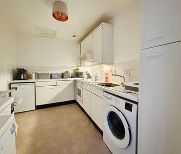 Lancastria Mews, Maidenhead, Berkshire, SL6 - Photo 2