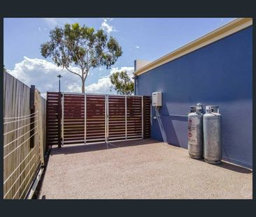 10 Swan View Ct, Toogoom, Qld 4655 - Photo 3