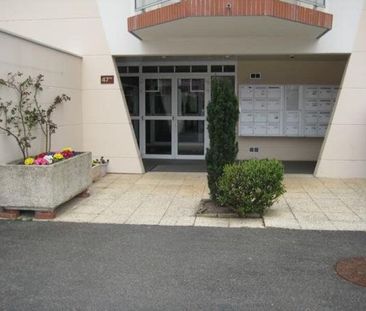 Location Appartement 2 pièces 51m² ORLEANS 45100 - Photo 3