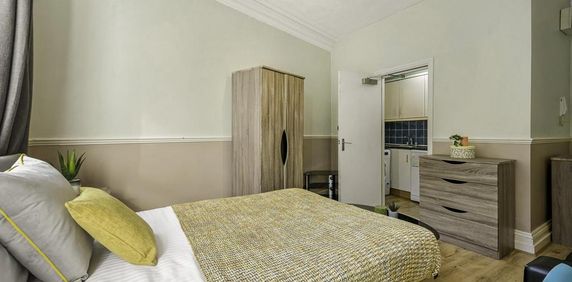1 bedroom flat to rent - Photo 2