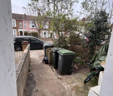 Grove Park Road - Photo 4