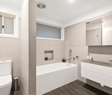 Well Maintained Family Home - 4 Bedrooms + Rumpus or 5th Bedroom - Photo 3