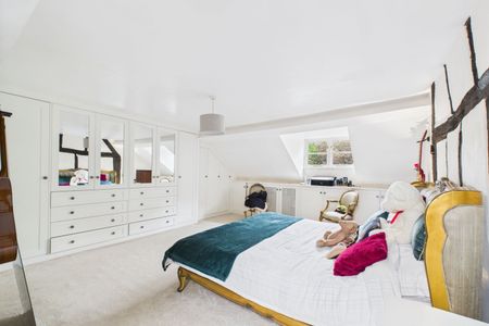 5 Bedroom - Photo 3