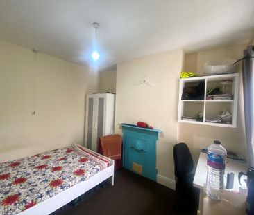 5 bedroom house to rent - Photo 3