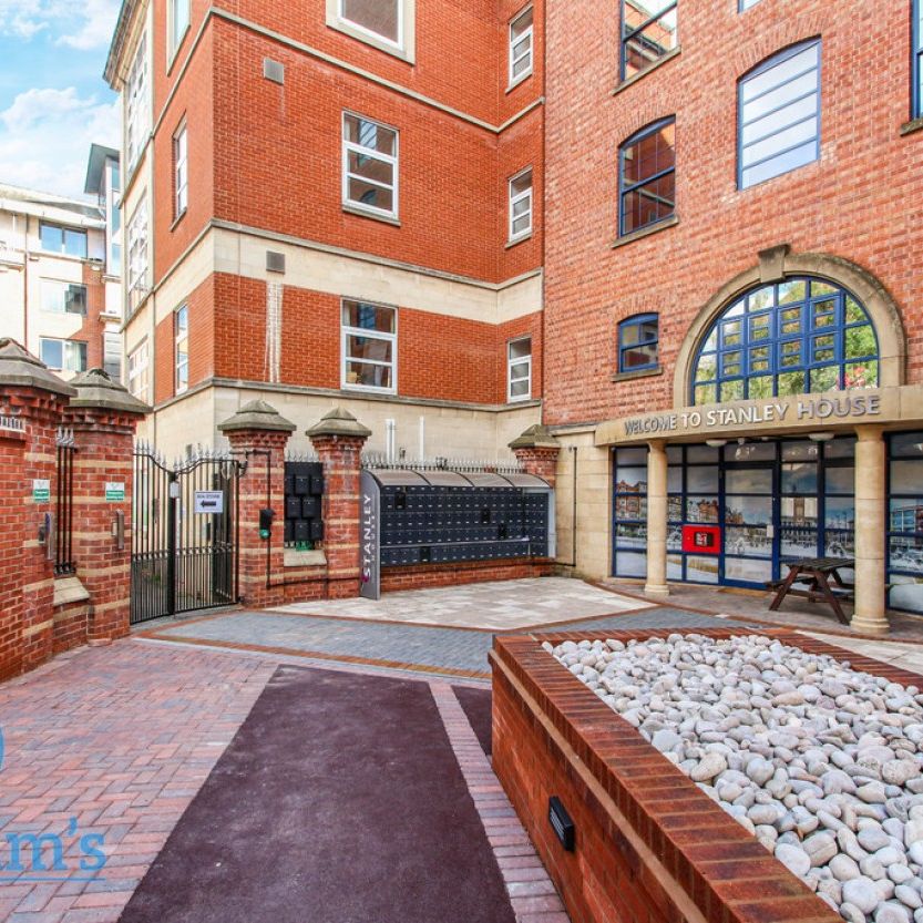 1 bed Shared Flat for Rent - Photo 1