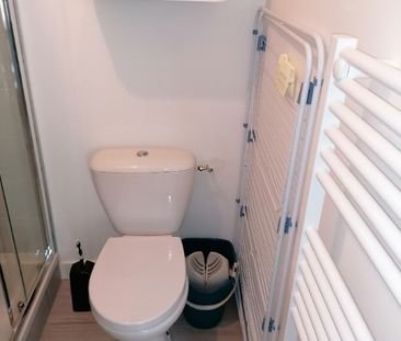 STUDIO MEUBLE AUX PORTES DU CHANTIER DE L'ATLANTIQUE - Photo 6