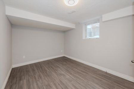 For Lease - 498 Thomas Slee Drive Unit# BASEMENT, Kitchener, Ontario - Photo 3
