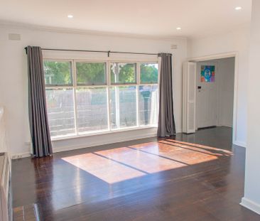 96 Blackburn Road, Doncaster East - Photo 2